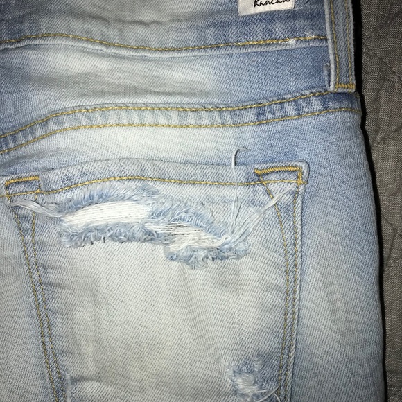 🌈KanCan Distressed Jeans Size 27🌈 - Picture 3 of 12